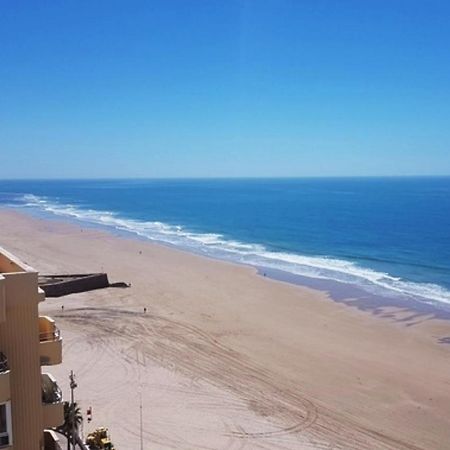Romantica Vista Al Paseo Maritimo De Cádiz Eksteriør billede