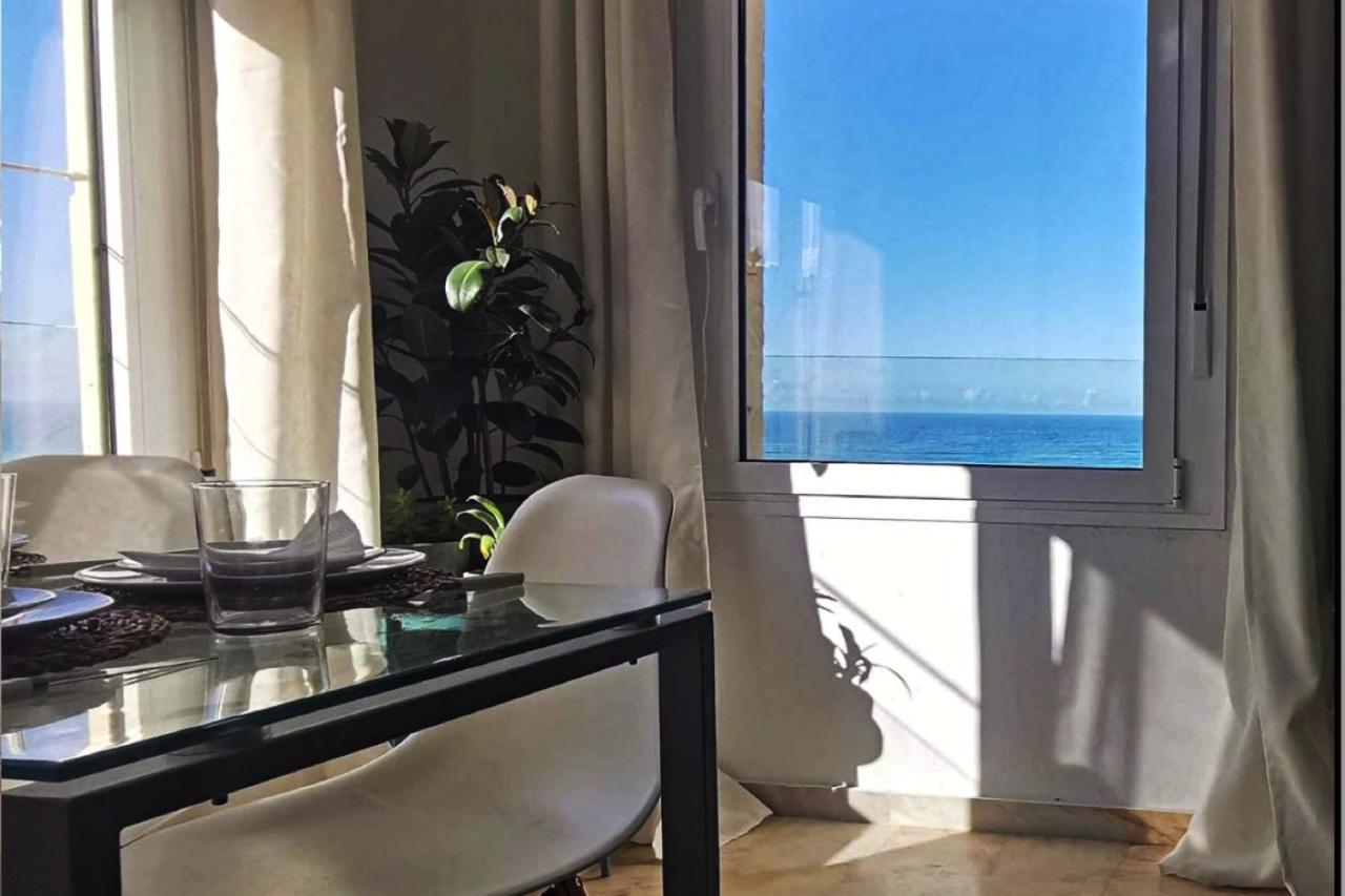 Romantica Vista Al Paseo Maritimo De Cádiz Eksteriør billede