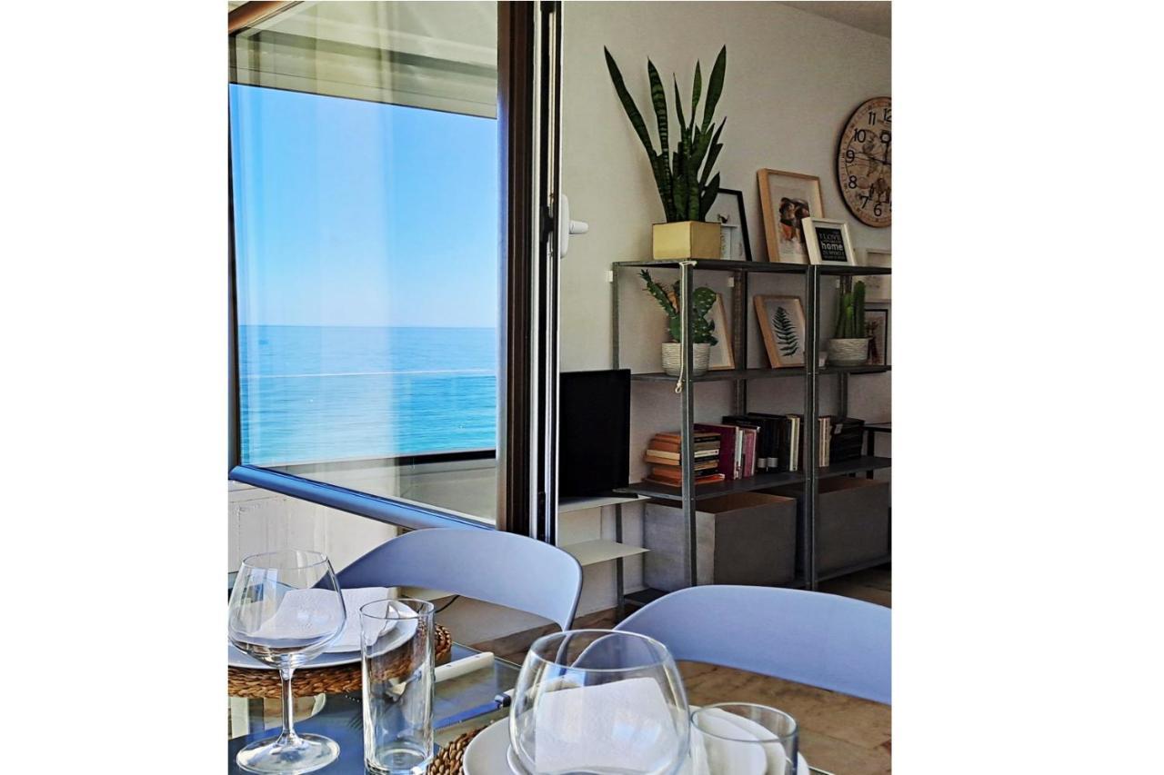Romantica Vista Al Paseo Maritimo De Cádiz Eksteriør billede